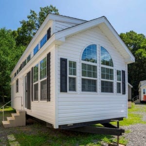 Champion Athens APH-528 - Exterior