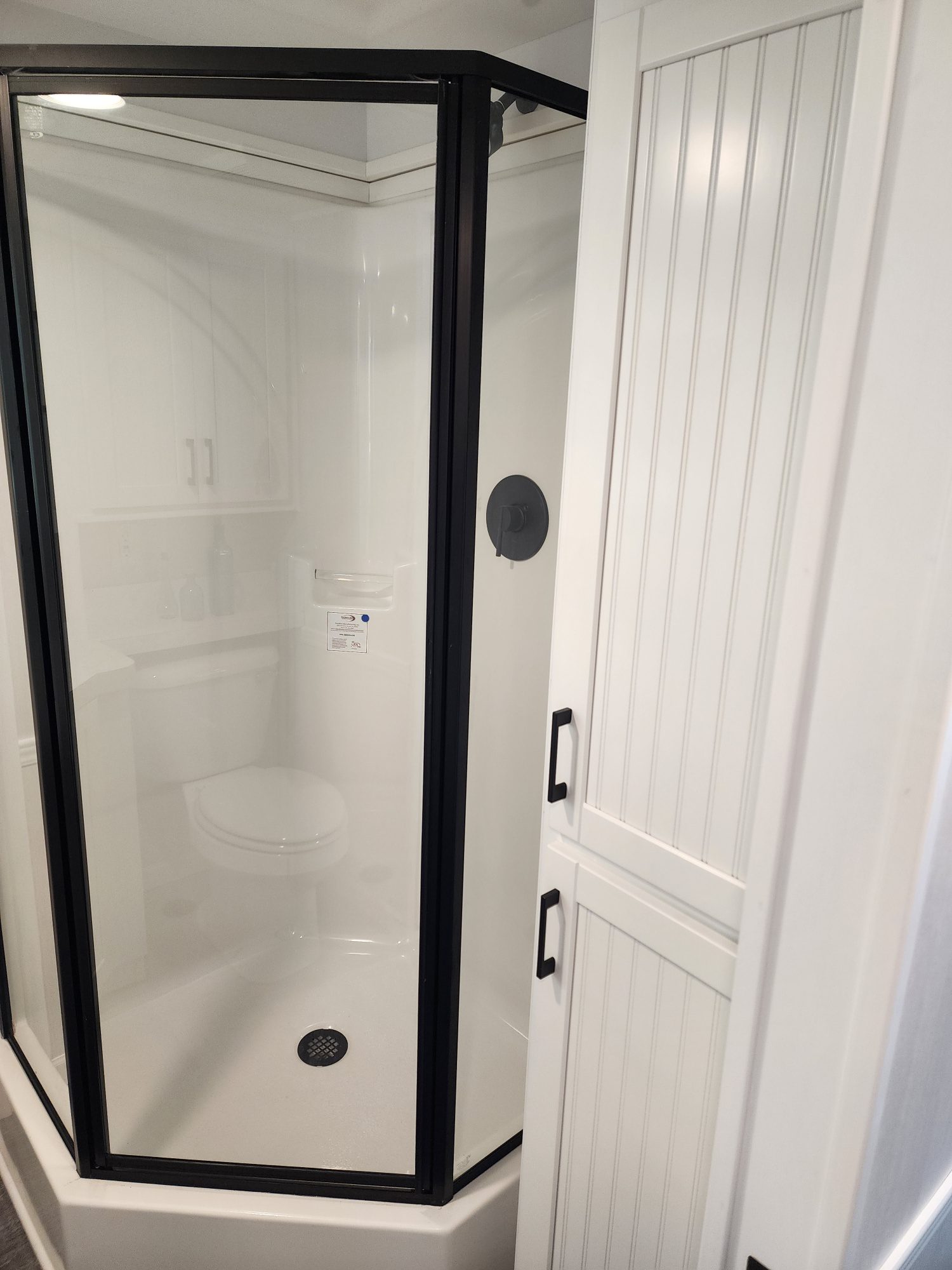 Park Model Homes Grand Teton Bathroom