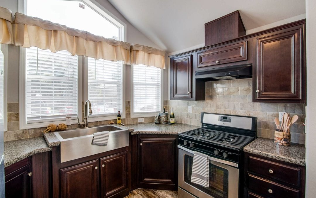 7 Tips for Organization and Storage in Your Tiny House Kitchen