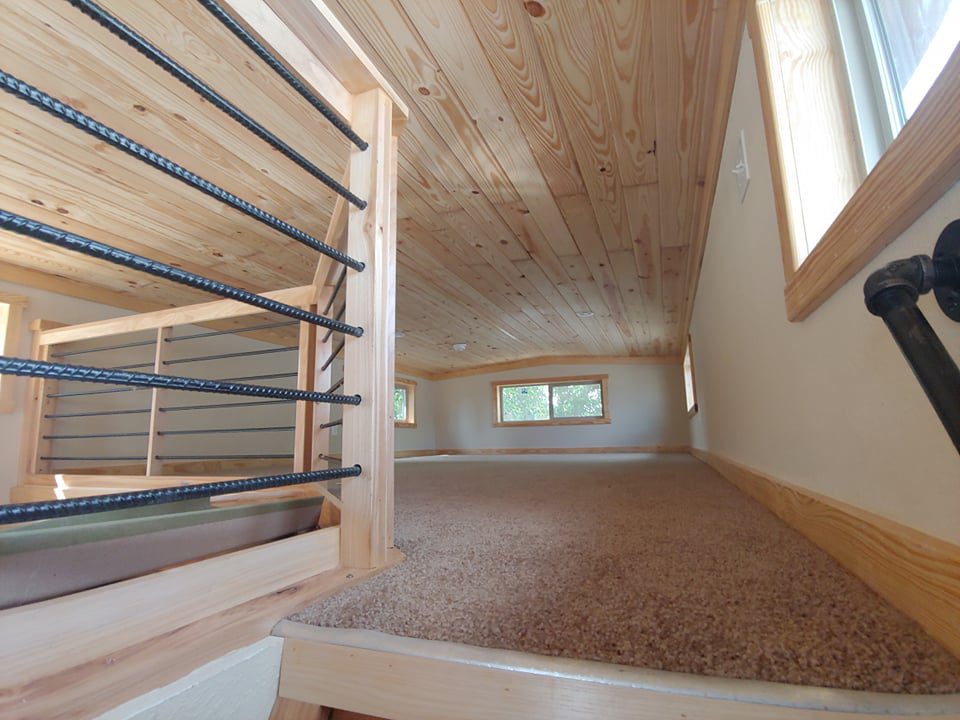 Park Model Homes 527 Rustic Bedroom