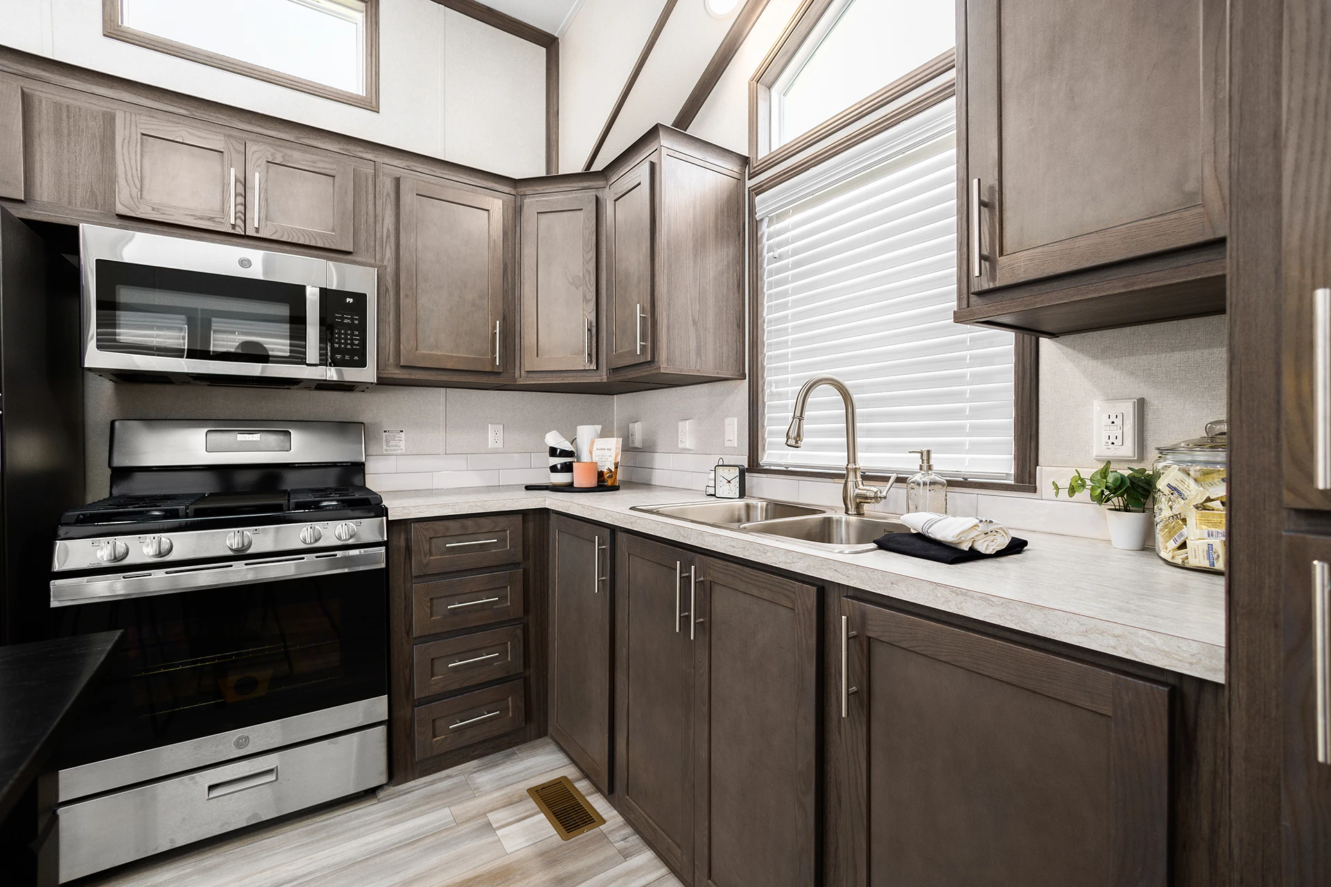 parkmodelhomes-kropf-lakeside-8155 (11) parkmodelhomes-kropf-lakeside-8155 (11)