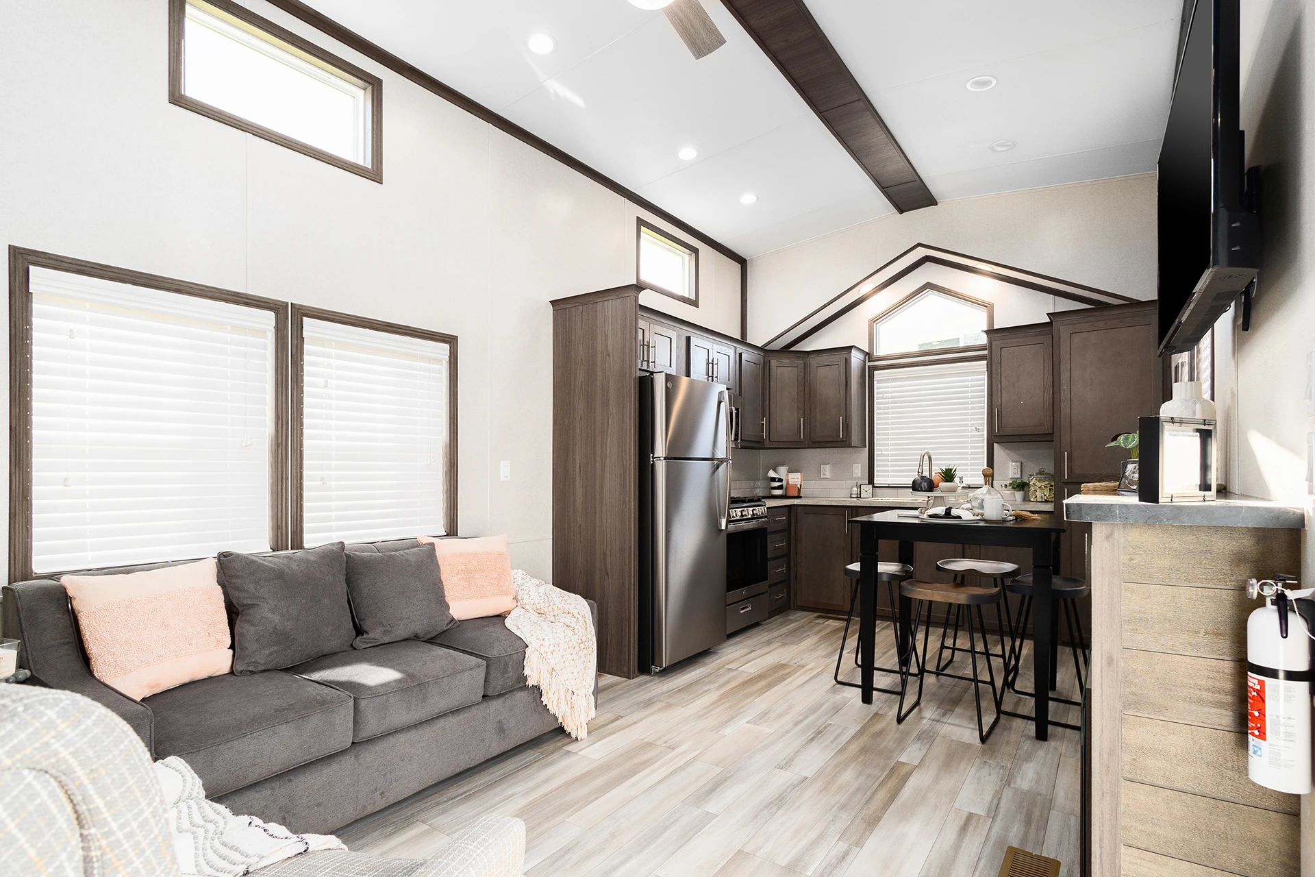 parkmodelhomes-kropf-lakeside-8155 (2) parkmodelhomes-kropf-lakeside-8155 (2)