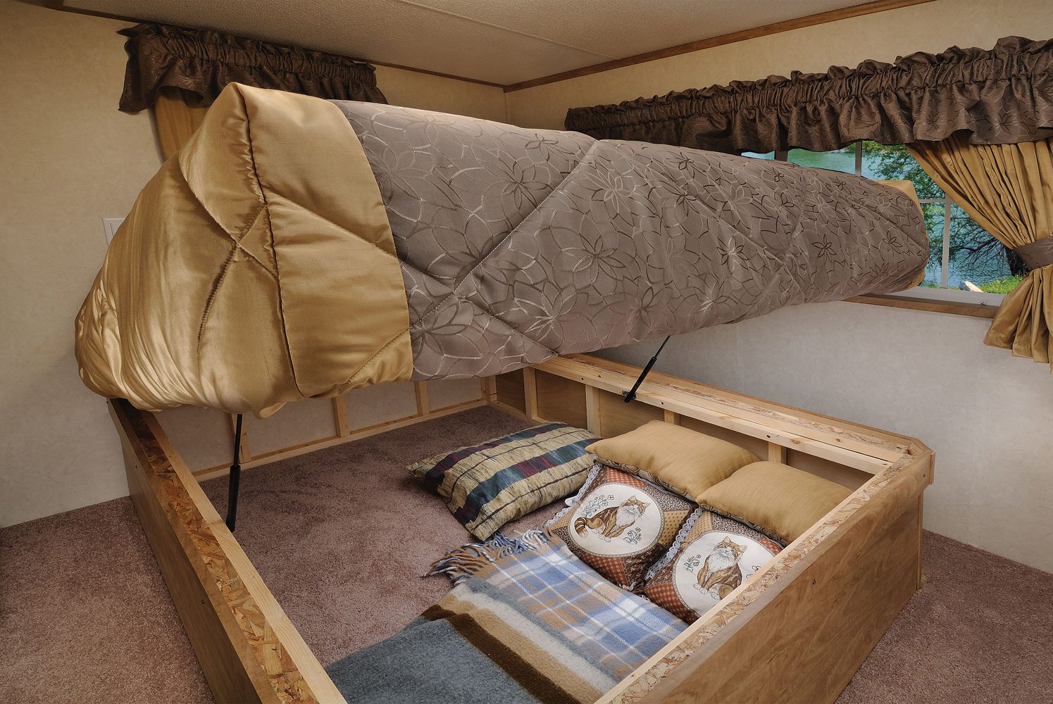 Quailridge_39_FLML_09_30_13_flip_up_underbed_storage Quailridge_39_FLML_09_30_13_flip_up_underbed_storage