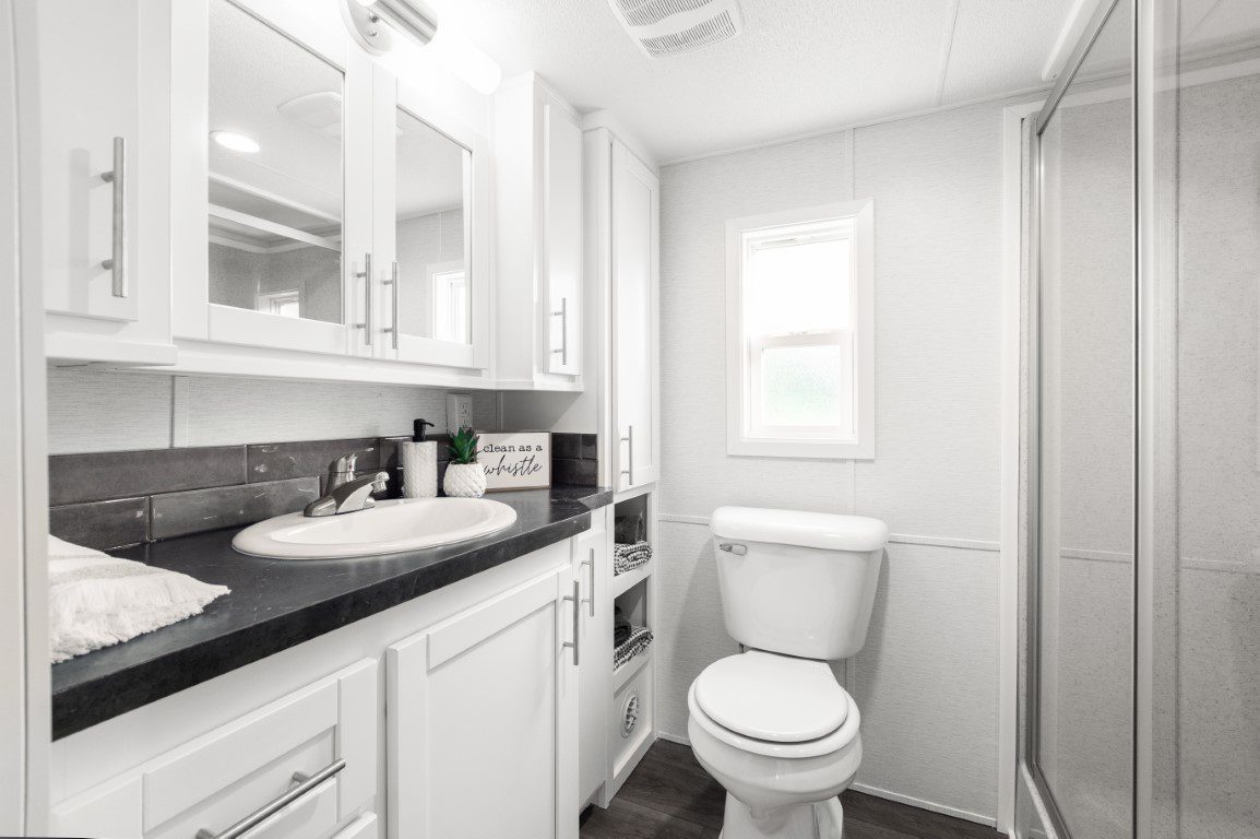 KROPF ISLAND 6243 FRONT LR WITH WASHER DRYER (11)