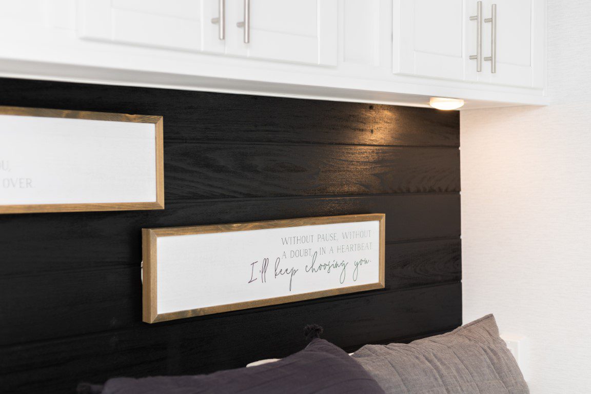 KROPF ISLAND 6243 FRONT LR WITH WASHER DRYER (26)