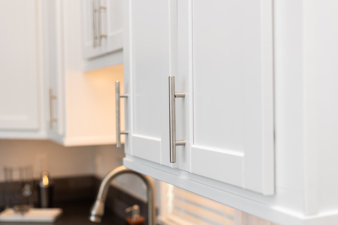 KROPF ISLAND 6243 FRONT LR WITH WASHER DRYER (30)