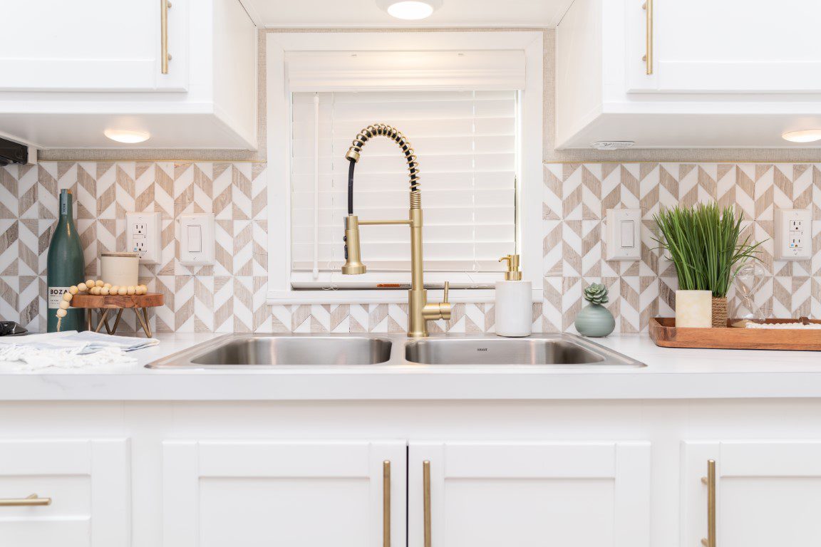 KROPF ISLAND CAFE SHOW HOME (1)