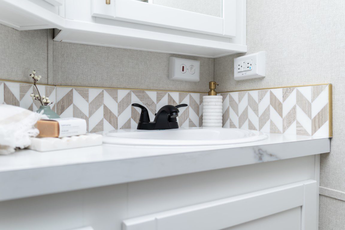 KROPF ISLAND CAFE SHOW HOME (11)