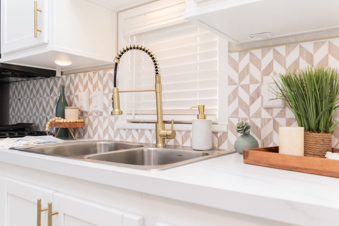 KROPF ISLAND CAFE SHOW HOME (2)