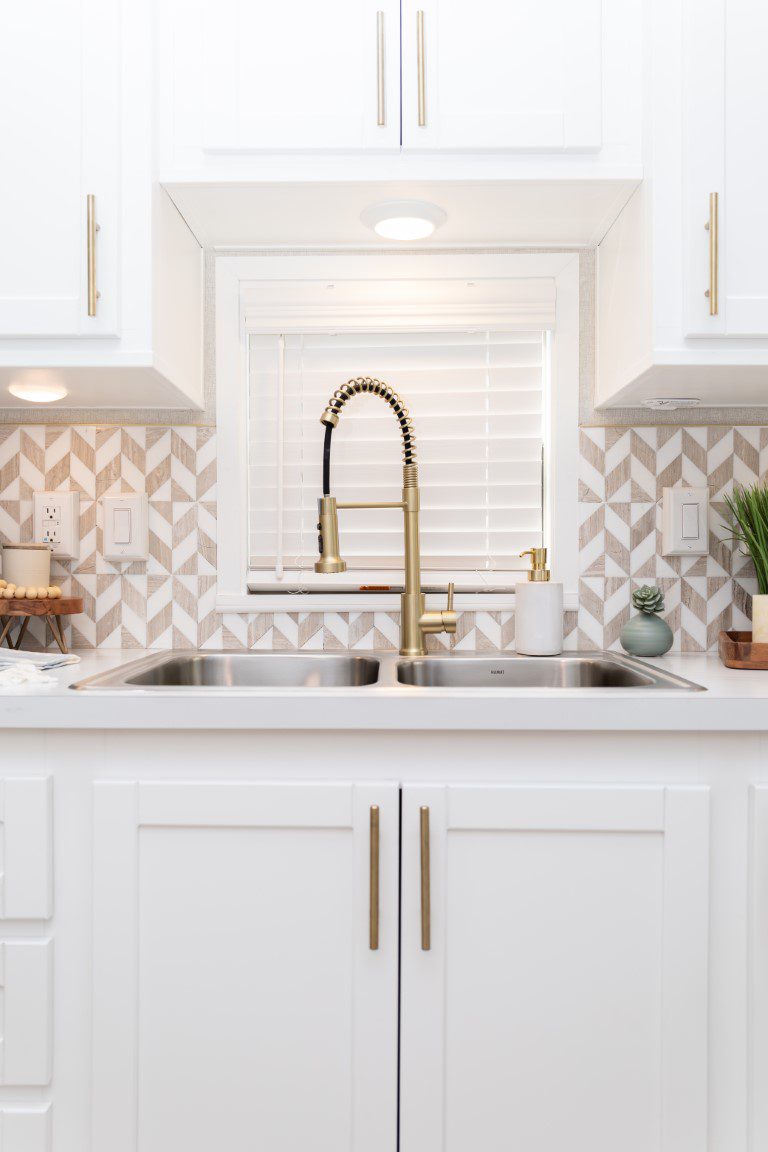 KROPF ISLAND CAFE SHOW HOME (25)