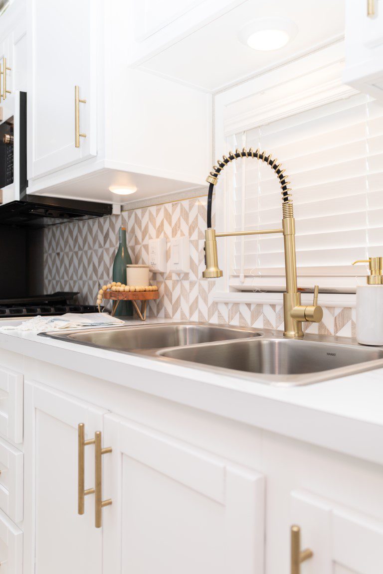 KROPF ISLAND CAFE SHOW HOME (26)