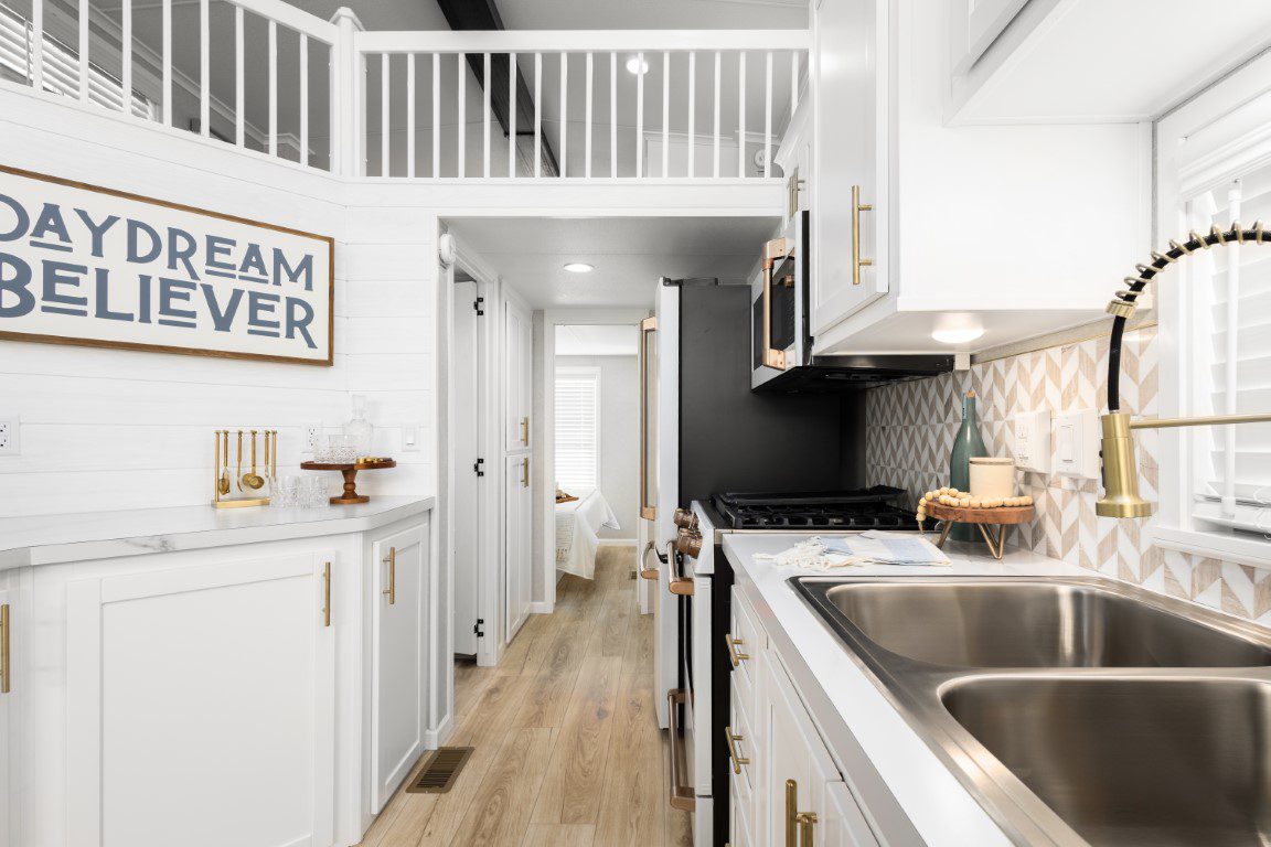 KROPF ISLAND CAFE SHOW HOME (38)