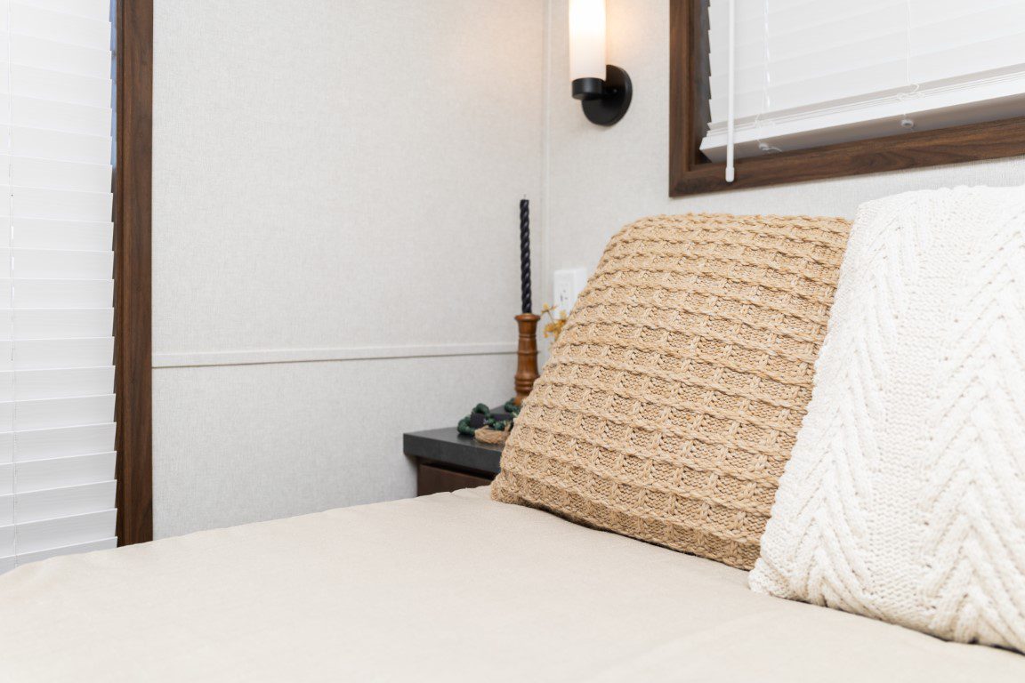 KROPF LAKESIDE FT-LR CORNER ENT (10)