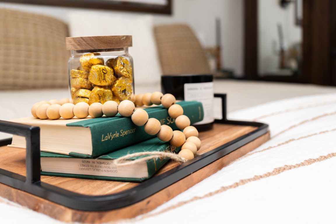 KROPF LAKESIDE FT-LR CORNER ENT (11)