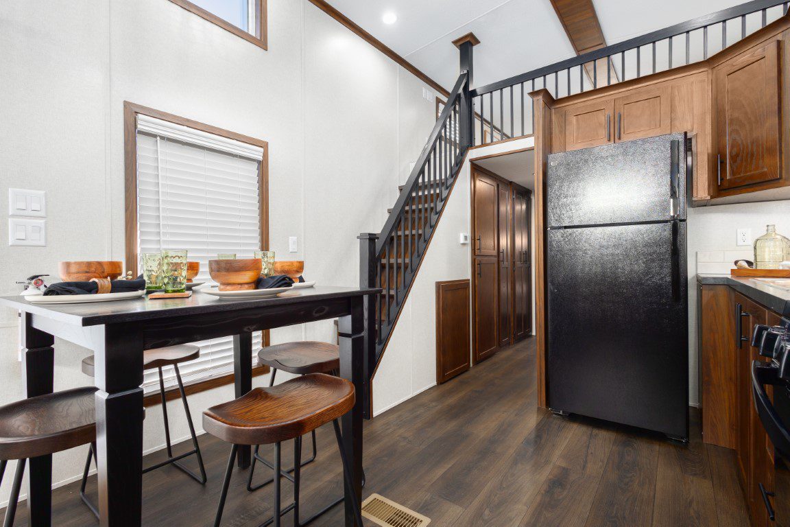 KROPF LAKESIDE FT-LR CORNER ENT (27)