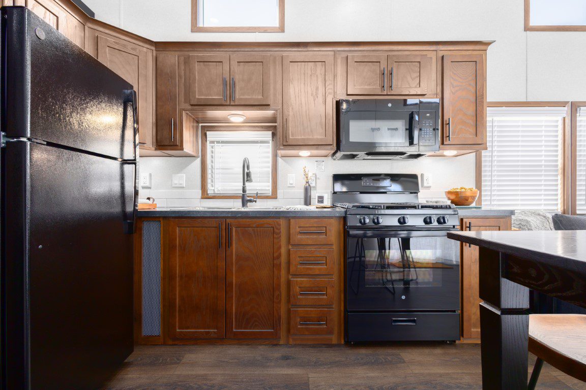 KROPF LAKESIDE FT-LR CORNER ENT (28)