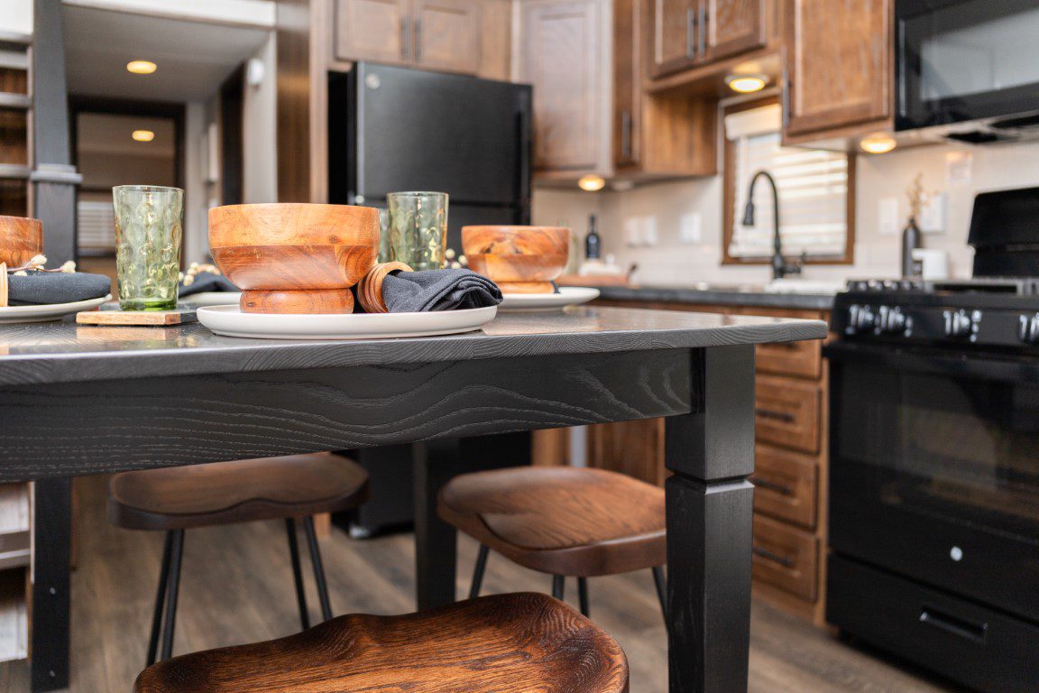 KROPF LAKESIDE FT-LR CORNER ENT (7)