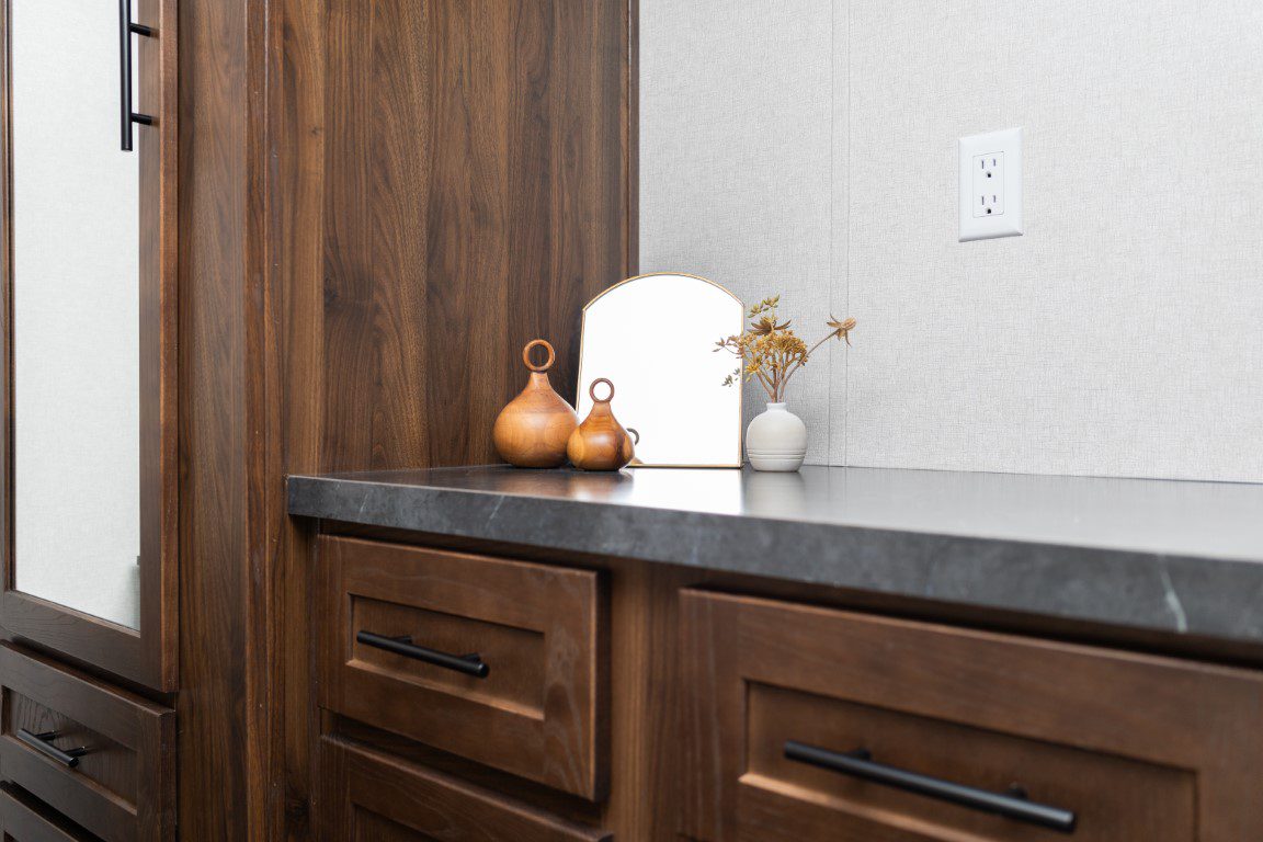 KROPF LAKESIDE FT-LR CORNER ENT (8)