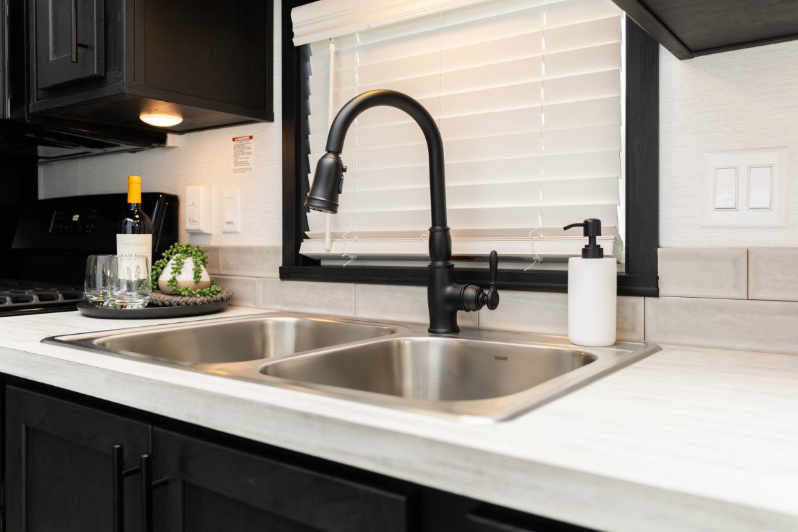 KROPF LAKESIDE L-SHAPE COUNTER FT-LR (10)