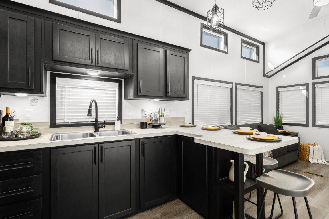 KROPF LAKESIDE L-SHAPE COUNTER FT-LR (26)