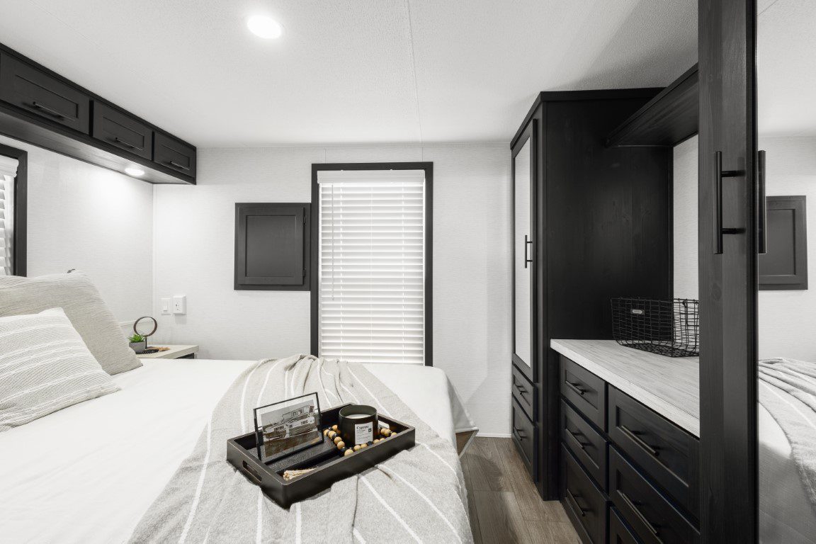 KROPF LAKESIDE L-SHAPE COUNTER FT-LR (31)