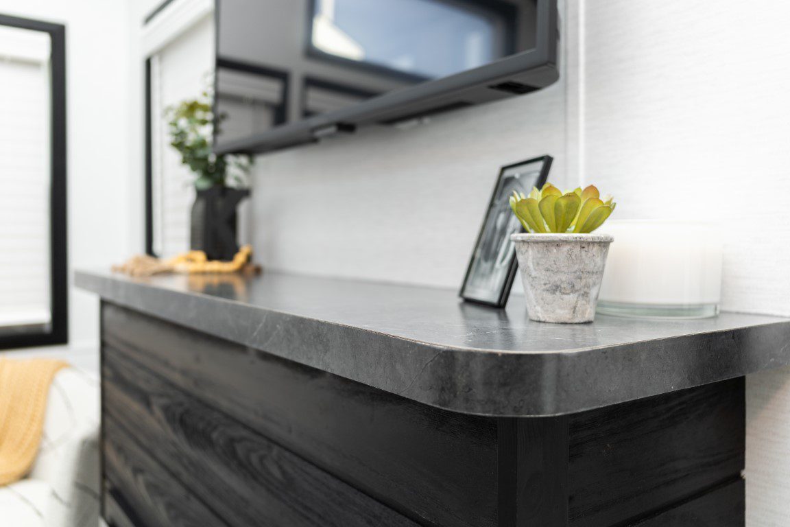 KROPF LAKESIDE L-SHAPE COUNTER FT-LR (5)