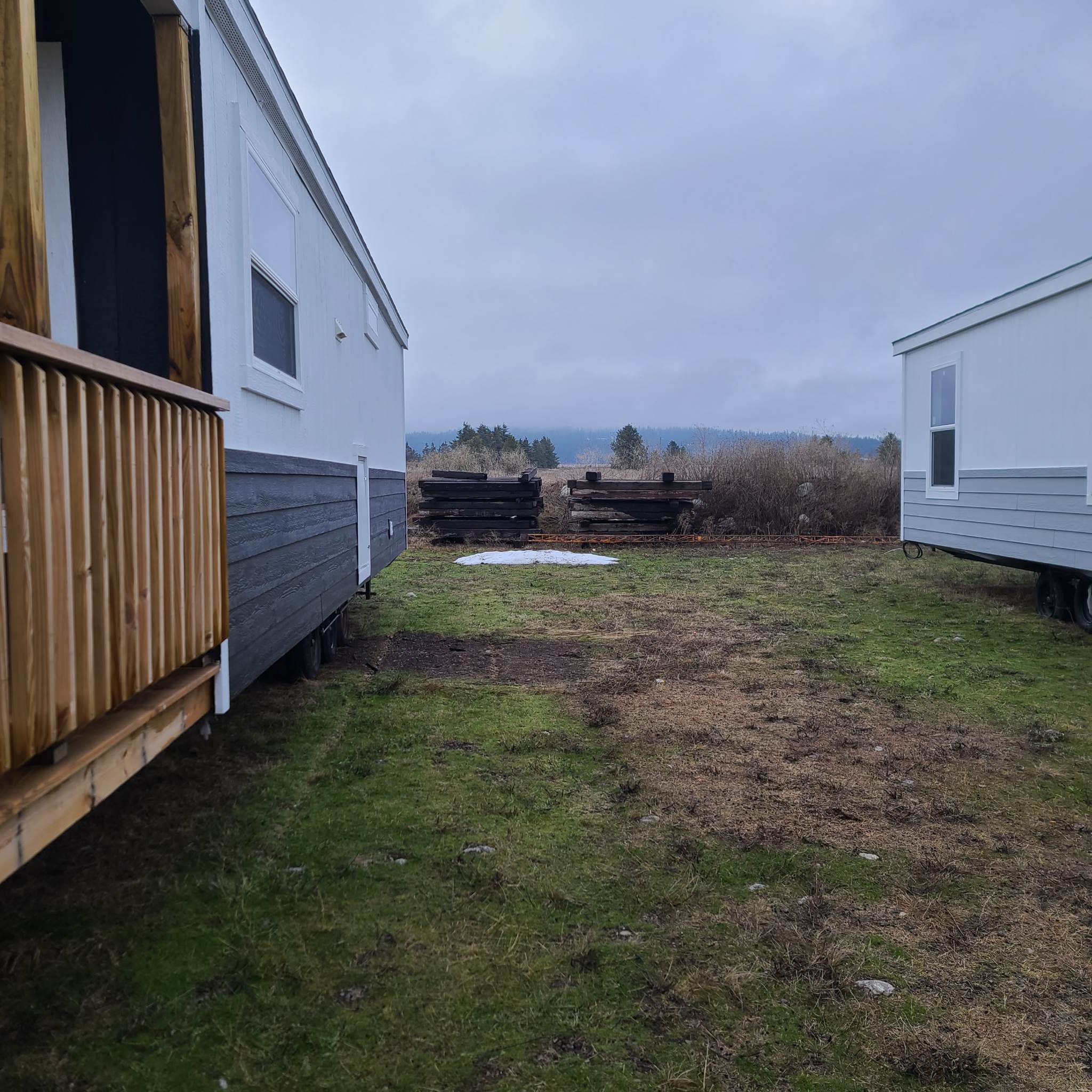 skyline white 4473 (3)